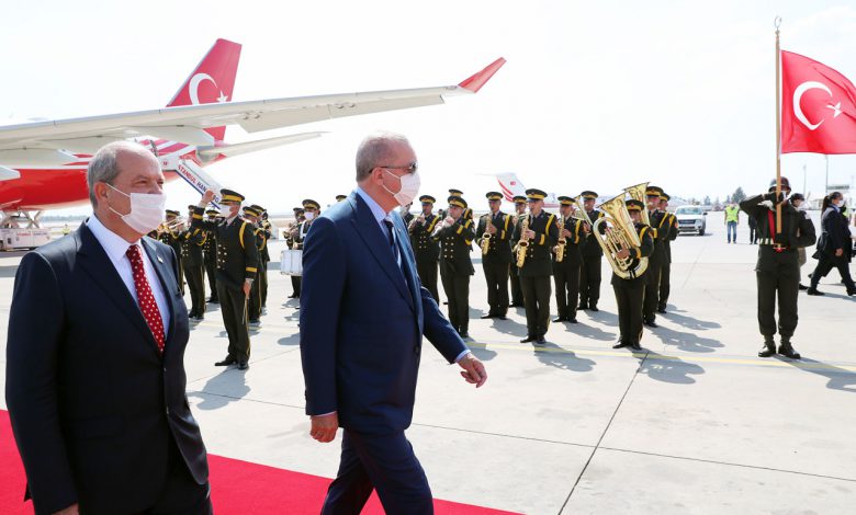 Erdoğan, KKTC’de resmi törenle karşılandı