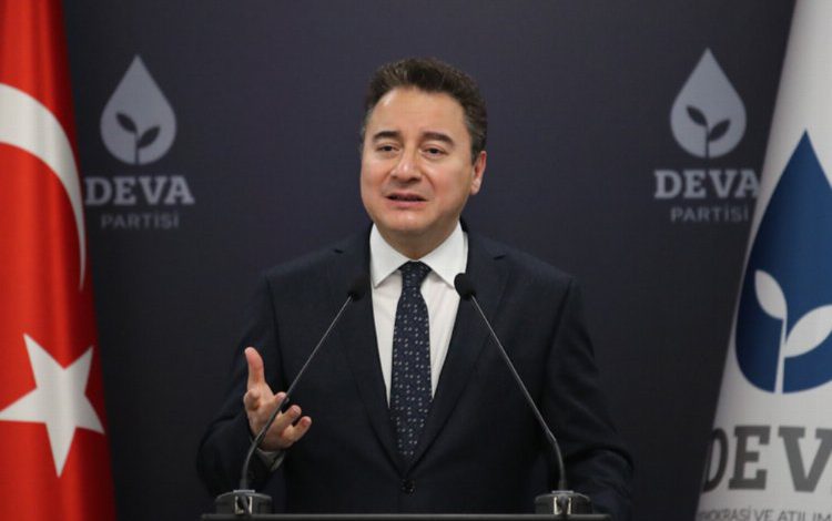 Babacan: “Müsait bir yerde iniyorsun”