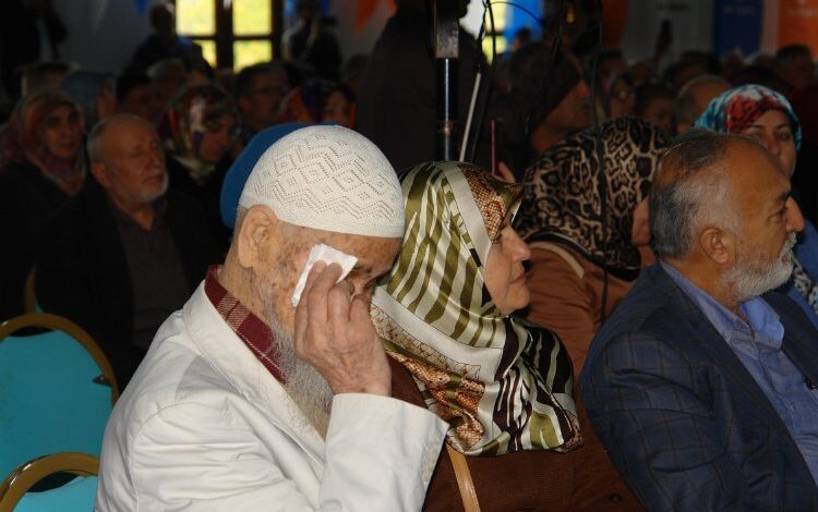 Bakan Soylu konuşunca 86 yaşındaki Bilecikli Recep dede gözyaşlarını tutamadı