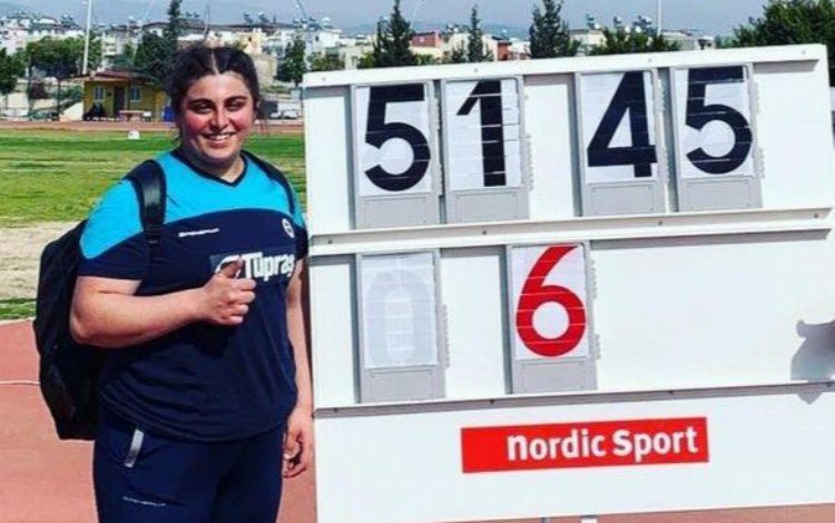 Bursalı Sıla Açıkbaş ‘Çekiç Atma’da Türkiye Şampiyonu oldu