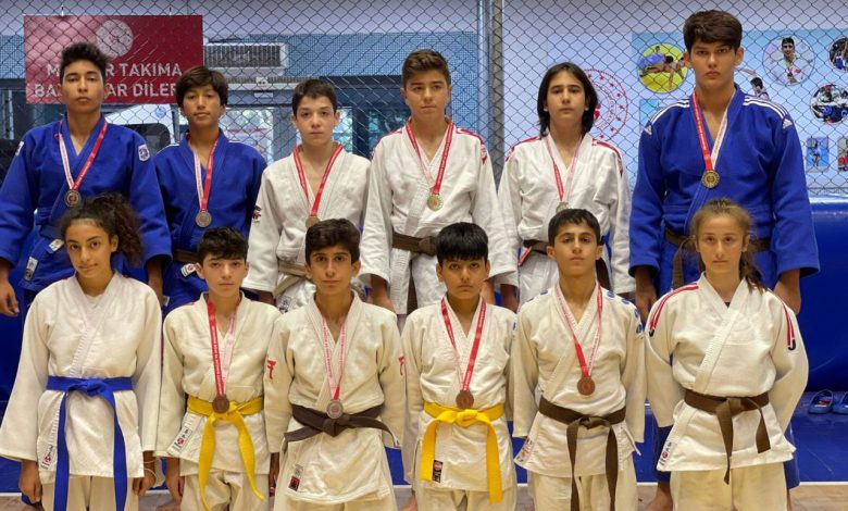 Manisalı judocular madalyalara ambargo koydu