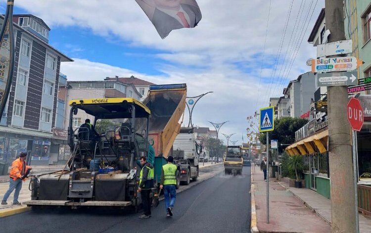 Körfez Hamit Kaplan Caddesi asfaltlandı Körfez Hamit Kaplan Caddesi asfaltlandı