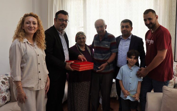 İzmit Kıbrıs Gazilerini unutmadı İzmit Kıbrıs Gazilerini unutmadı