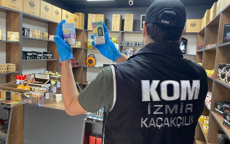 İzmir Emniyeti’nden tütün mamülleri kaçakcılığı operasyonu İzmir Emniyeti’nden tütün mamülleri kaçakcılığı operasyonu