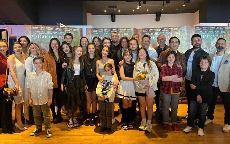 Gizemli Ada Mençuna depremzede çocuklarla buluştu Gizemli Ada Mençuna depremzede çocuklarla buluştu