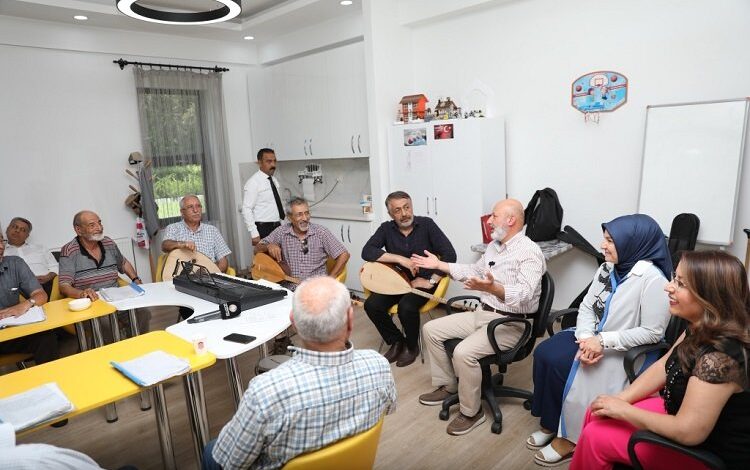 Çolakbayrakdar çifti Uluçınarlarla buluştu Çolakbayrakdar çifti Uluçınarlarla buluştu