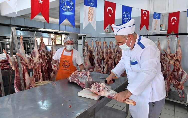 Üsküdar’da 50 ton kurban eti dağıtıldı Üsküdar’da 50 ton kurban eti dağıtıldı