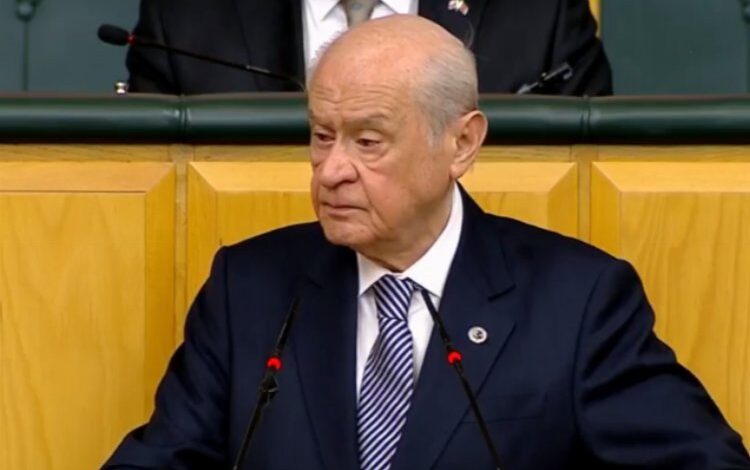 Bahçeli: Yeni anayasa için 100 maddelik teklifimiz hazır Bahçeli: Yeni anayasa için 100 maddelik teklifimiz hazır