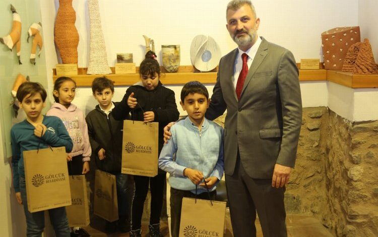 Gölcük’te kitap kurtları ödüllendirildi