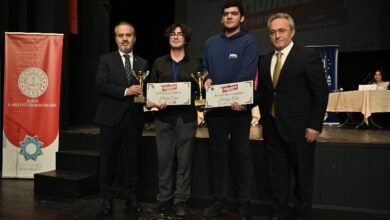 Bursa’da liseli öğrenciler münazarada yarıştı