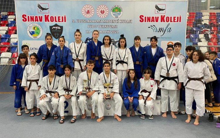 Kocaelili Judocular Zonguldak’tan 40 madalya ile döndü Kocaelili Judocular Zonguldak’tan 40 madalya ile döndü