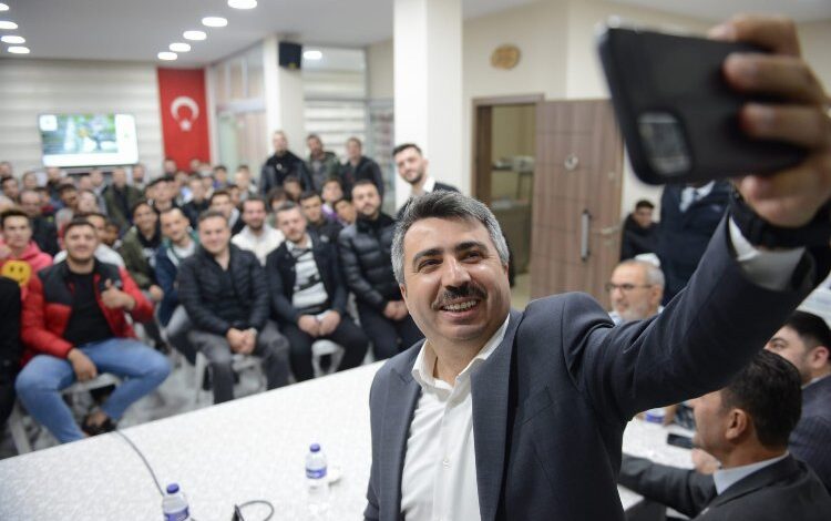 Bursa Yıldırım’da Başkan Yılmaz gençlerle buluştu