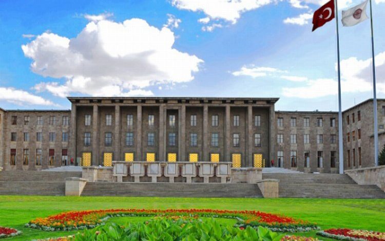TBMM’de yemin ve seçim mesaisi TBMM’de yemin ve seçim mesaisi