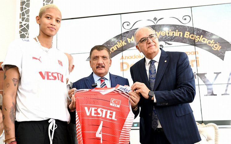 Milli Voleybolcu Vargas Malatya’da Milli Voleybolcu Vargas Malatya’da