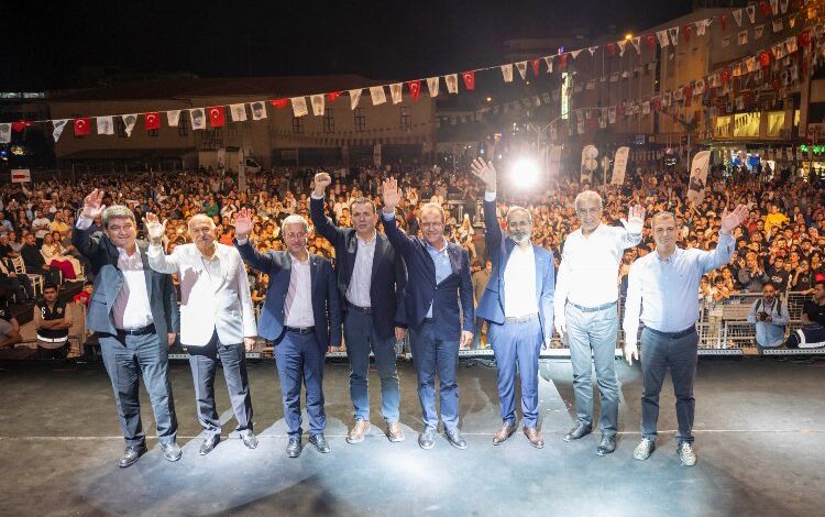 1. Uluslararası Tarsus Festivali’nde coşku 1. Uluslararası Tarsus Festivali’nde coşku