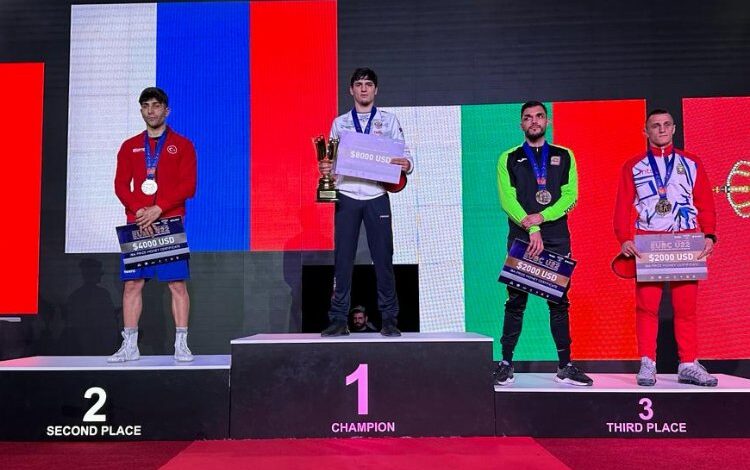 Bursalı boksörden gümüş madalya Bursalı boksörden gümüş madalya