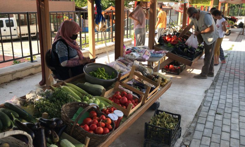 Kocaeli İzmit’te üretici pazarına ilgi artıyor