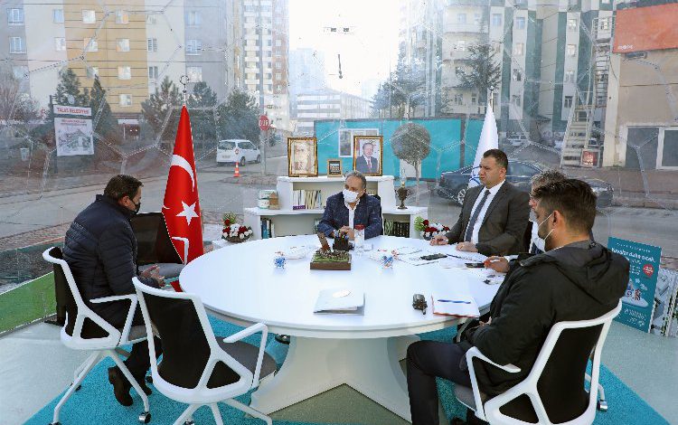 Kayseri Talas’ta “Şeffaf Oda”da yüzler gülüyor Kayseri Talas’ta “Şeffaf Oda”da yüzler gülüyor