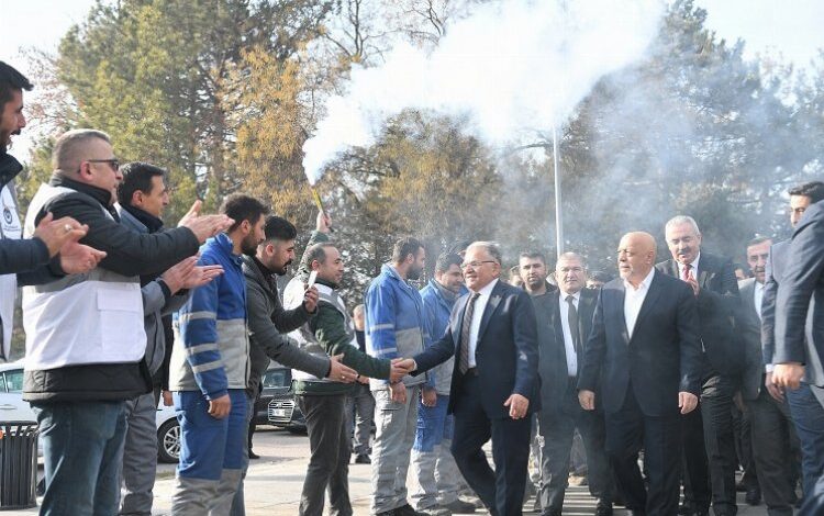 Memduh Büyükkılıç’tan 1 Mayıs mesajı