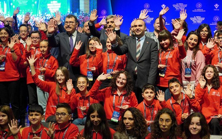 Genç bilim insanlarına ödül yağmuru