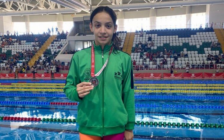 Çayırovalı sporcular yüzmede madalyaları topladı Çayırovalı sporcular yüzmede madalyaları topladı