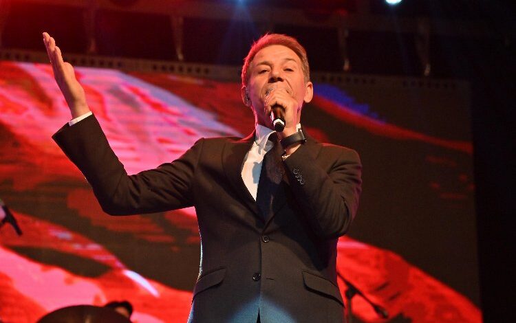 Mustafa Yıldızdoğan Manisalılarla buluştu Mustafa Yıldızdoğan Manisalılarla buluştu