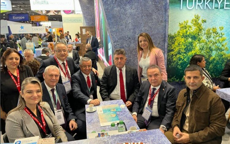 Londra Turizm Fuarında Antalya’yı tanıttılar Londra Turizm Fuarında Antalya’yı tanıttılar