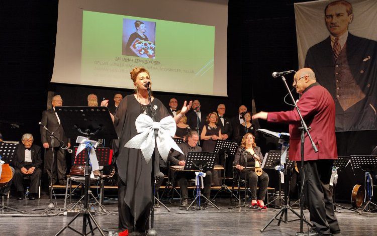 Smyrna Korosu’ndan muhteşem konser