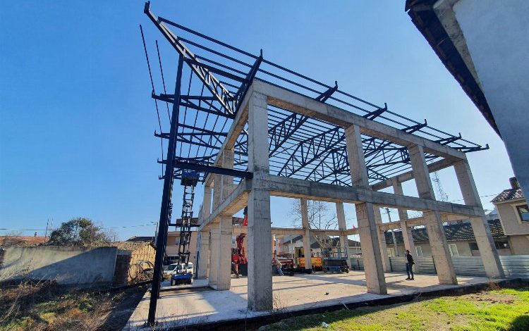Bursa Osmangazi İzvat Camii’ne çelik çatı Bursa Osmangazi İzvat Camii’ne çelik çatı