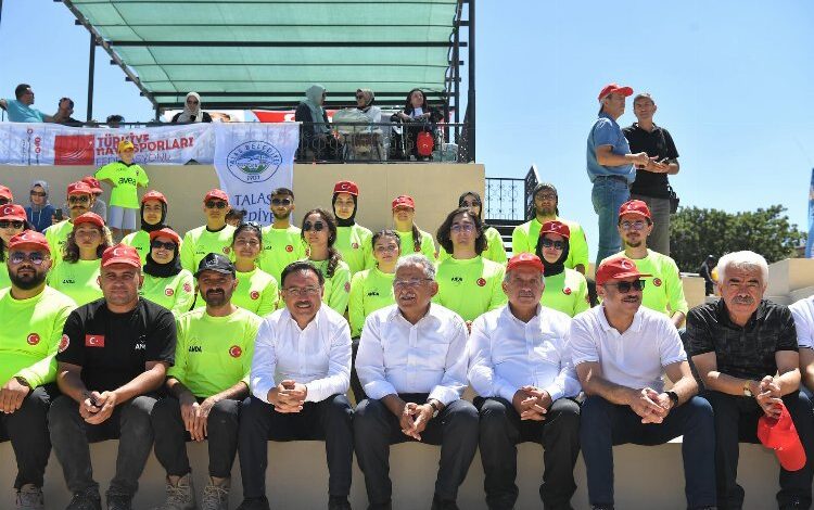 Ali Dağı’nda Yamaç Paraşütü Türkiye Şampiyonası