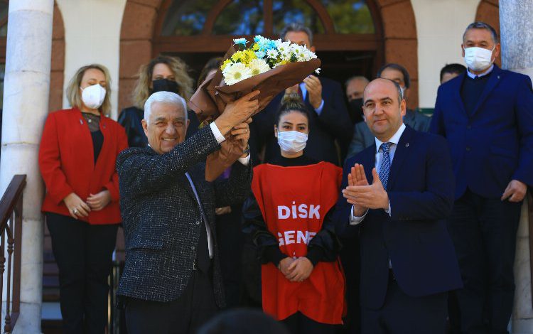 Muğla Büyükşehir, işçiye c.07 oranında zam yaptı Muğla Büyükşehir, işçiye c.07 oranında zam yaptı