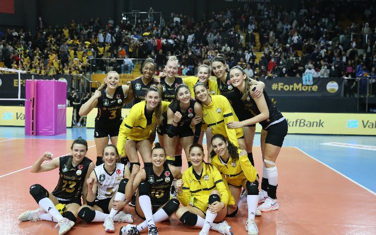 Lider VakıfBank kazanmaya devam ediyor Lider VakıfBank kazanmaya devam ediyor