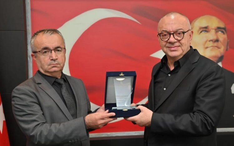 Manisa’nın çevreci filosuna ‘Mükemelllik’ ödülü Manisa’nın çevreci filosuna ‘Mükemelllik’ ödülü