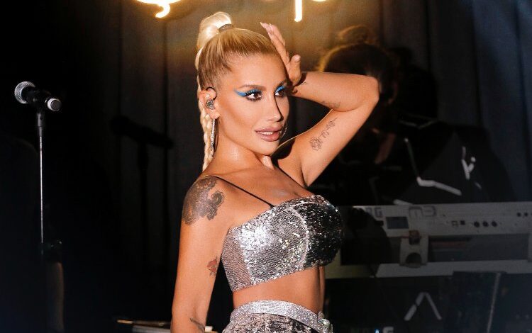 İrem Derici yapımcılığa başlıyor