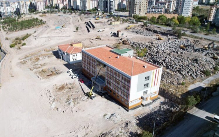 Kayseri Talas’ta Millet Bahçesi Eğitim Kampüsü yükseliyor