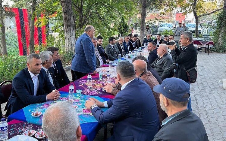 Bilecik Pazaryeri’nde MHP’den ‘Köyüm Benim’ ziyareti Bilecik Pazaryeri’nde MHP’den ‘Köyüm Benim’ ziyareti