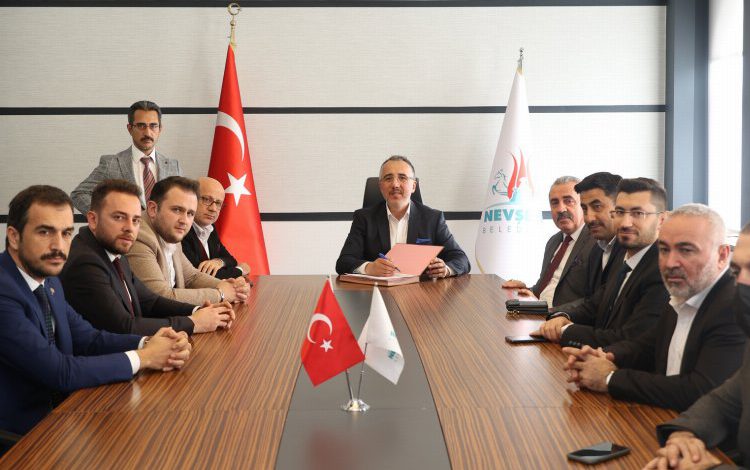 Nevşehir Belediyesi’nde toplu sözleşme sevinci