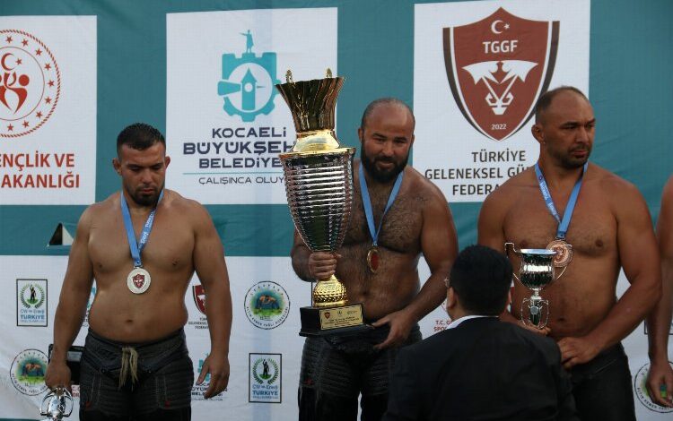 Orhan Okulu Altınkemer’in sahibi oldu