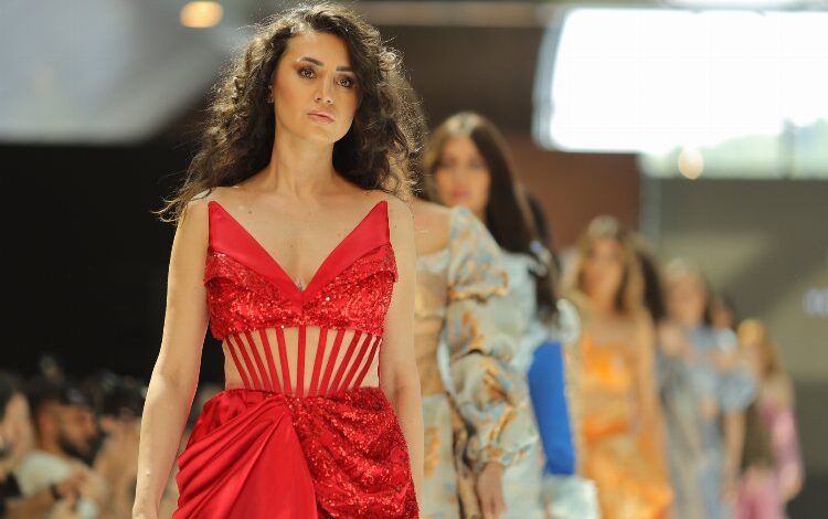 Fashion Week Türkiye’de ilk sezon defilesi gerçekleşti