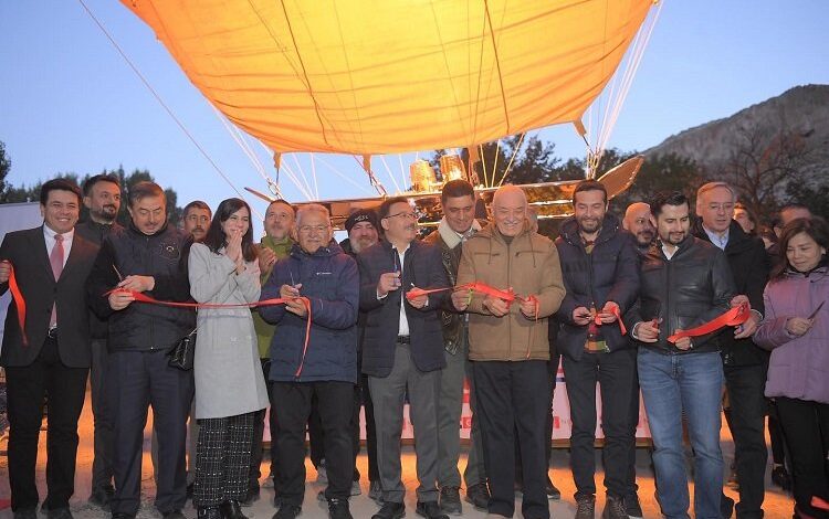 Kayseri’de yabancı misafirlere balon sürprizi