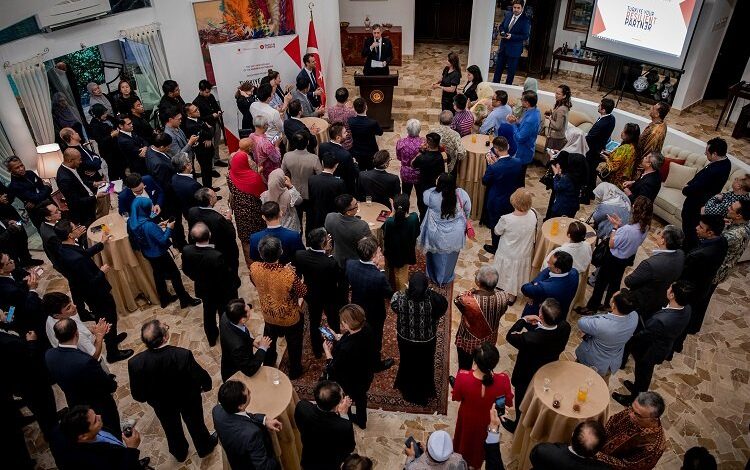 Malezya’da “Türkiye Yüzyılı Yatırım Resepsiyonu” Malezya’da “Türkiye Yüzyılı Yatırım Resepsiyonu”