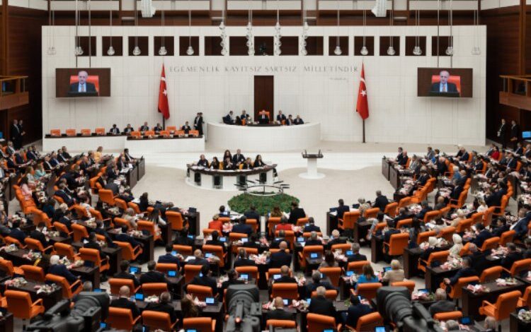 TBMM’de divan ve komisyonların dağılımı nasıl olacak? TBMM’de divan ve komisyonların dağılımı nasıl olacak?