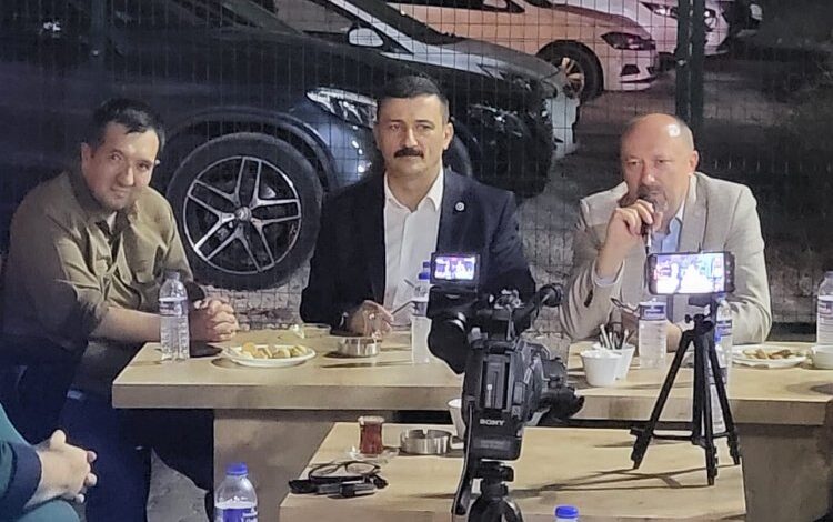Bursa’da İYİ Partililer ‘Dost Meclisi’nde konuştu