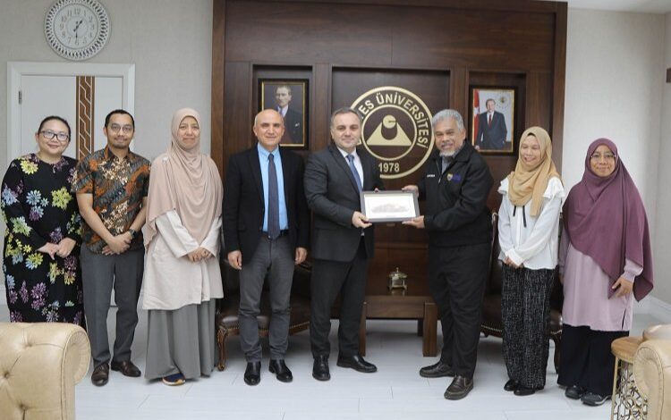 ERÜ’den Malezya’daki 3 üniversite ile iş birliği ERÜ’den Malezya’daki 3 üniversite ile iş birliği