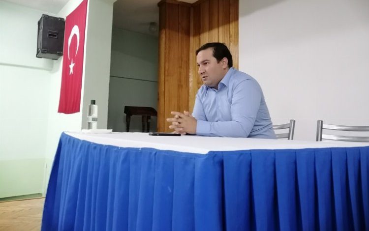 Bilecik’in Pazaryeri Kaymakamı Ferhat Altay muhtarları dinledi. Bilecik’in Pazaryeri Kaymakamı Ferhat Altay muhtarları dinledi.