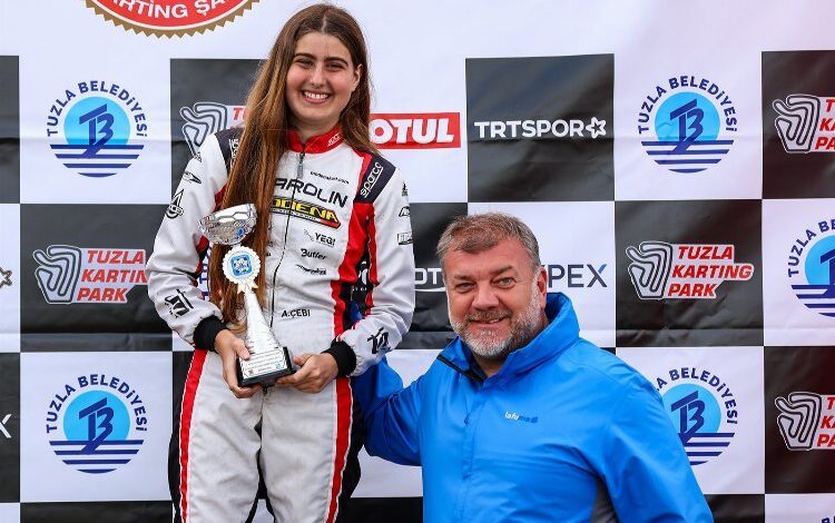 Genç kadın pilottan bir birincilik daha Genç kadın pilottan bir birincilik daha