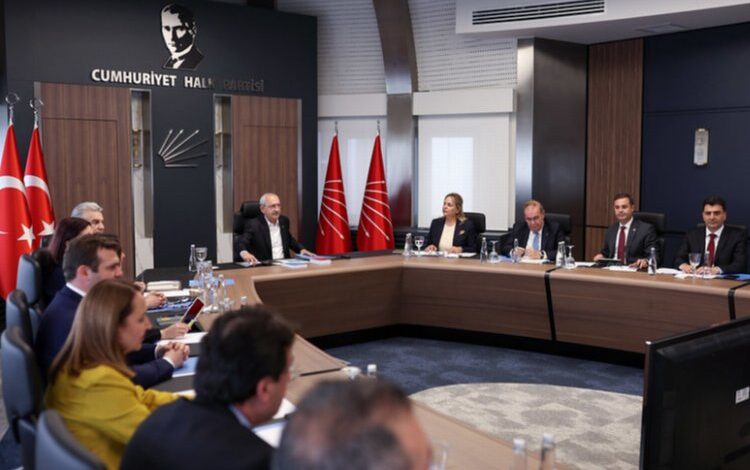 CHP kurultay takvimi belli oldu