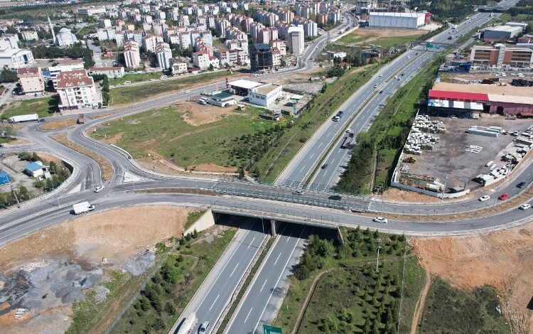 Çayırova Turgut Özal Köprüsü trafiği akıcı hale getirdi Çayırova Turgut Özal Köprüsü trafiği akıcı hale getirdi