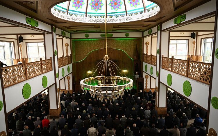 Büyükşehir katkılı Kartepe İstasyon Camii Kocaeli’de ibadete açıldı Büyükşehir katkılı Kartepe İstasyon Camii Kocaeli’de ibadete açıldı