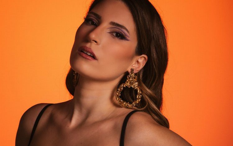 Aslı Özer’den ilk ‘solo’ Aslı Özer’den ilk ‘solo’